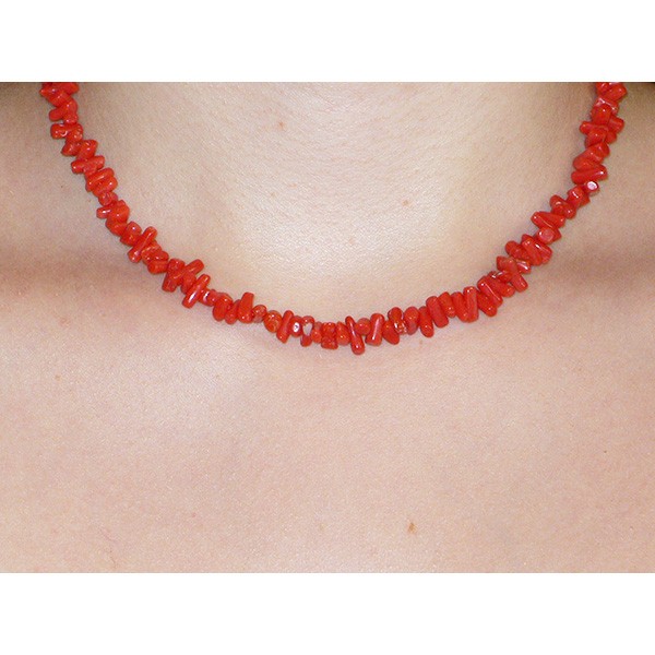 Corail rouge, collier branches