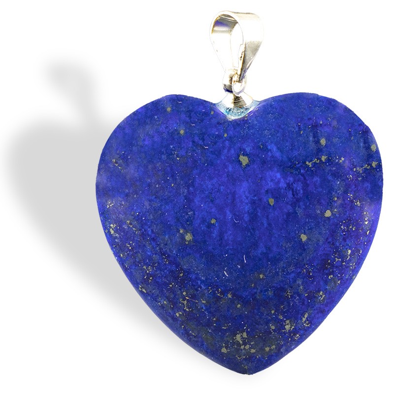 Pendentif cœur Lapis-lazuli, favorise l’intériorisation du mental, l’intuition et l’imagination.