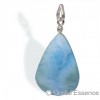 Pierre Larimar en pendentif, cabochon goutte