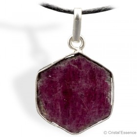 Rubis de Madagascar, cristal plat, pendentif cerclé argent