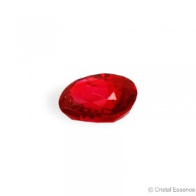 Spinelle rouge, taillé facetté, 0,62 carats