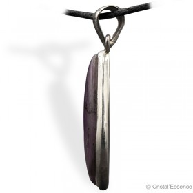 Sugilite cabochon triangle, pendentif cerclé argent 6,8 g