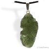 Moldavite brut, spécimen entier, pendentif attache
