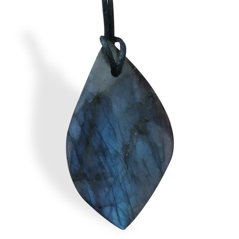 Pendentif Labradorite plaque, percé reflets bleus, formes libres, pour la protection contre les négativités.