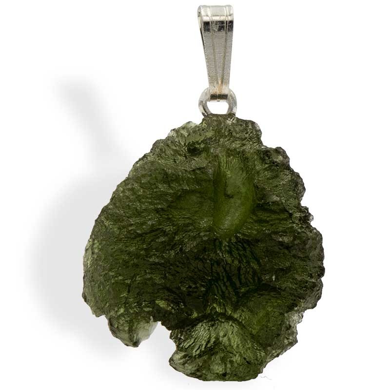 Moldavite en pendentif, pierre d'ouverture du coeur