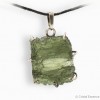 La Moldavite est par excellence la pierre d’ouverture du cœur, en pendentif argent