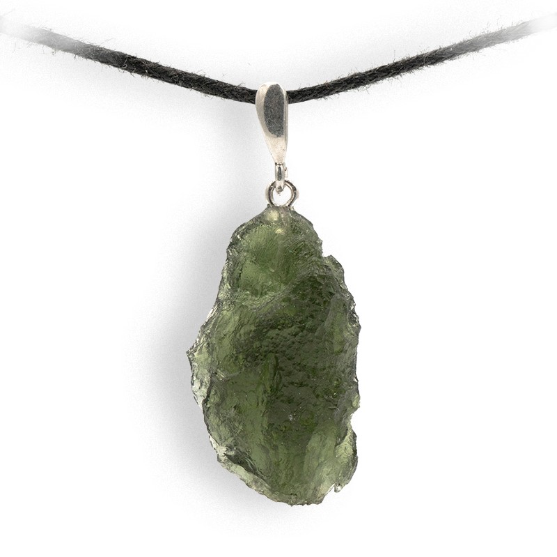 Moldavite authentique, naturelle, specimen entier en pendentif