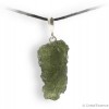 Moldavite en pendentif, pierre d'ouverture du cœur, d'ouverture à la Vie