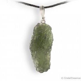 Moldavite authentique, naturelle, specimen entier en pendentif