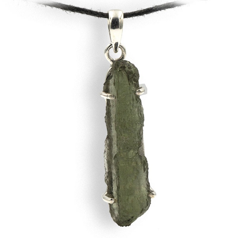 La Moldavite est par excellence la pierre d’ouverture du cœur, en pendentif argent