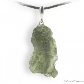 Moldavite en pendentif, pierre d'ouverture du coeur, d'ouverture à la vie,