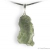 Moldavite en pendentif, pierre d'ouverture du coeur, d'ouverture à la vie,