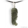 Moldavite en pendentif, pierre d'ouverture du coeur