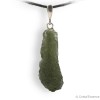 Moldavite spécimen entier en pendentif, pierre de cœur
