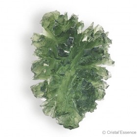 Pierre d'ouverture du cœur, magnifiquement découpée, la Moldavite de Besednice est très rare.