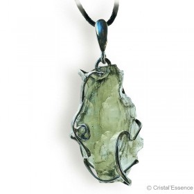 Moldavite de Nesmen Forest, de qualité exceptionnelle, pierre de coeur