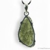Moldavite brut naturelle authentique en pendentif