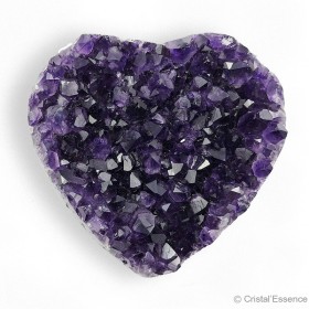 La forme en cœur est bien adaptée à l’énergie de l’Améthyste d’Uruguay