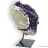 Plaque concave d'Améthyste d'Uruguay, belle couleur violette. Une pièce exceptionnel, de grandes dimensions sur son socle.