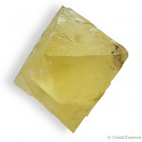 La forme cristallisée de cette Fluorite jaune est naturelle, la Fluorite présente ici un cristal octaédrique.