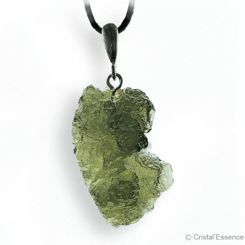 Pendentif Moldavite pierre du chakra du cœur