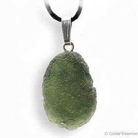 Moldavite authentique en pendentif, pierre d'ouverture du coeur