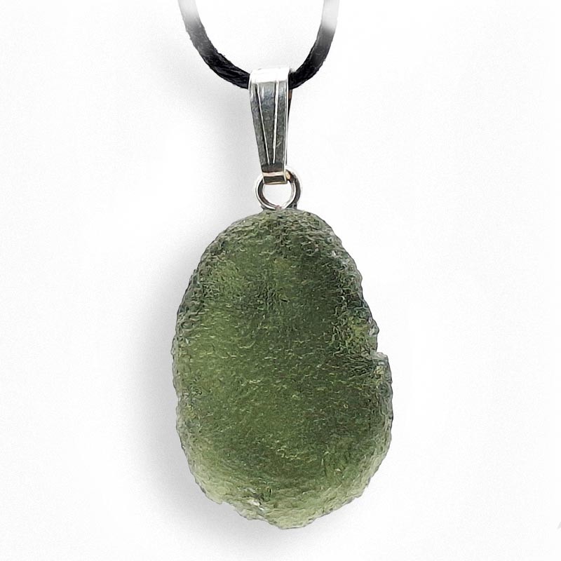 Moldavite authentique en pendentif, pierre d'ouverture du coeur