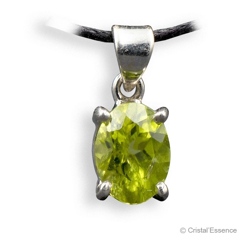 Péridot facetté, pendentif argent ovale