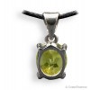 Péridot en pendentif facetté