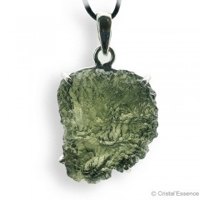 Moldavite, pierre de coeur, en pendentif