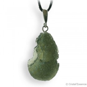 La Moldavite est par excellence la pierre d’ouverture du cœur,