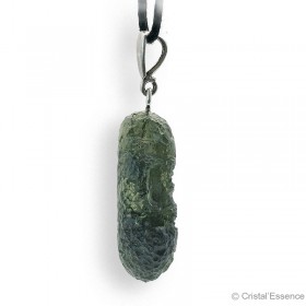 La Moldavite est  une pierre d’ouverture du cœur,
