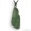 La Moldavite est par excellence la pierre d’ouverture du cœur, et de façon plus large, d’ouverture à la vie. Pendentif.