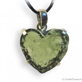 Moldavite, pierre de coeur, en pendentif coeur