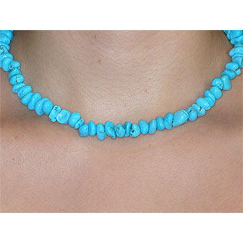 Collier de Turquoise stabilisée qui nous accompagne dans les voyages