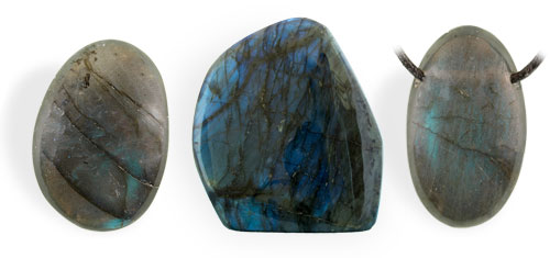 la pierre Labradorite est utilisée comme pierre de protection