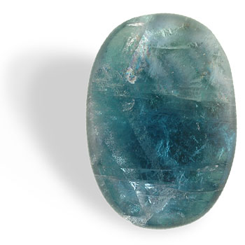 Fluorite bleue sous forme de galet, c'est la pierre des érudits