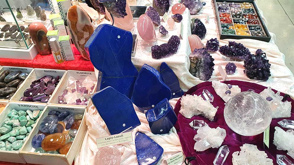 Le Lapis Lazuli sur un salon de Cristal Essence